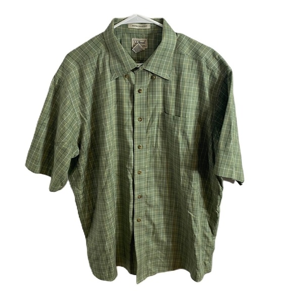 L.L. Bean Green Short Sleeve Button Down Shirt XL Wrinkle Resistant 100% Cotton - Picture 1 of 4